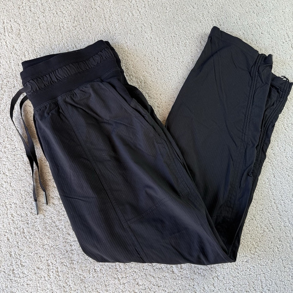 lululemon Dance Studio Mid-Rise Cropped Pant Black Womens Size 4 LW6CDQS.‎